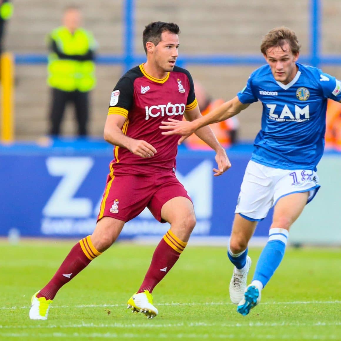 McGOWAN FICHA